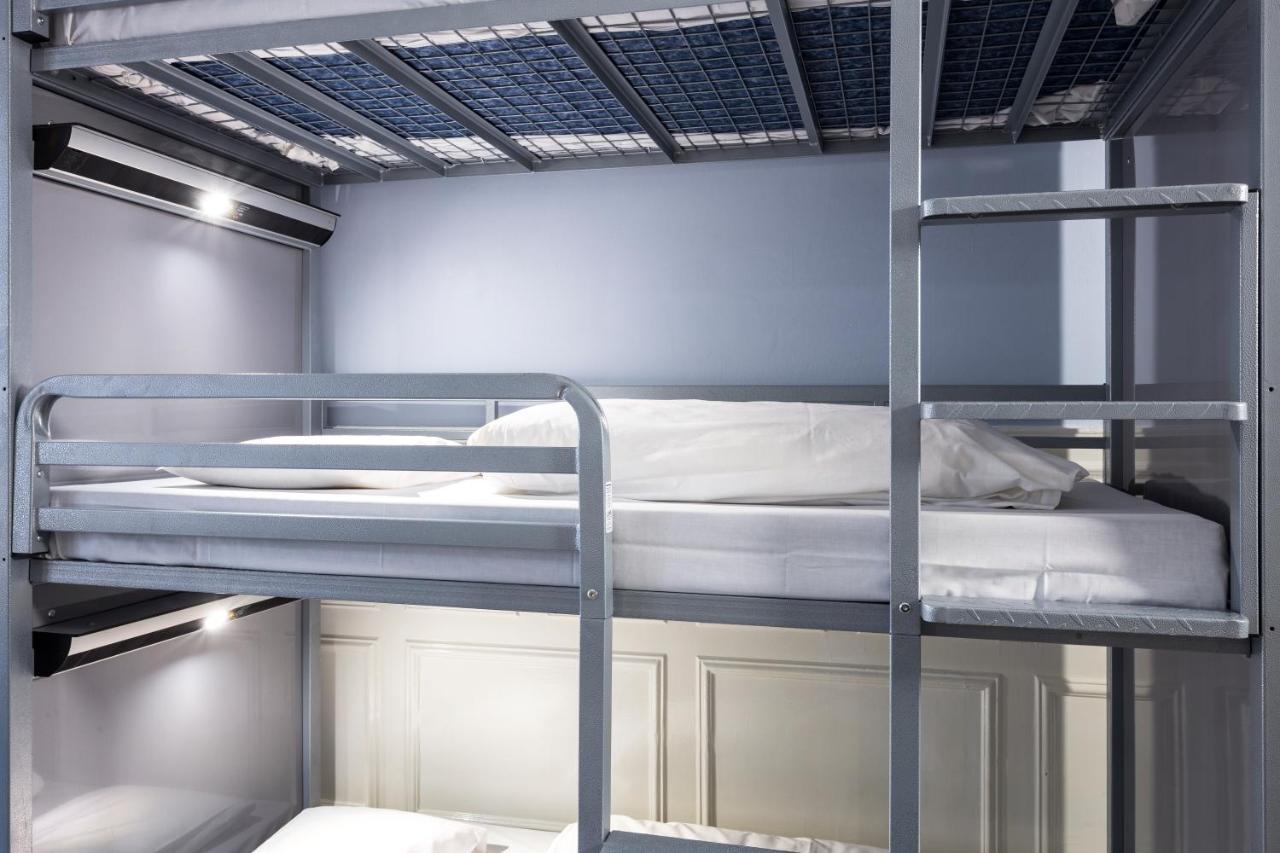 Bed in 12-Bed Mixed Dormitory Room (18–40 years),1677884335:JPEG